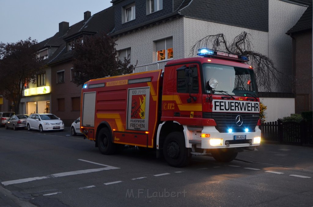 Feuer 2 Y Huerth Efferen Kolpingstr P122.JPG - Miklos Laubert